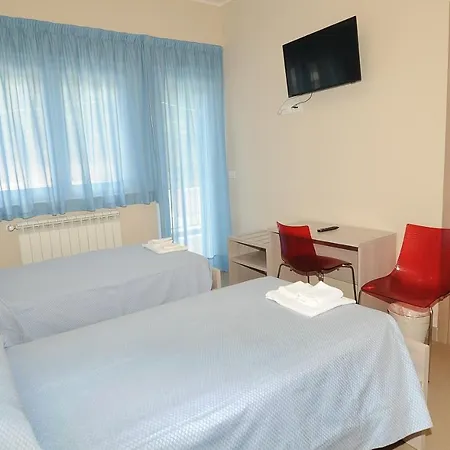 Casa Ospitalita San Giuseppe לינה וארוחת בוקר ל'אקווילה