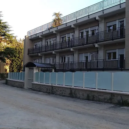 לינה וארוחת בוקר Casa Ospitalita San Giuseppe ל'אקווילה