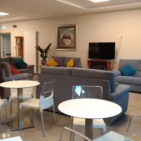 Casa Ospitalita San Giuseppe Frühstückspension LʼAquila